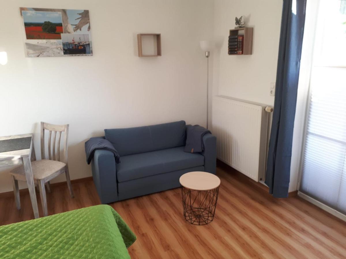 Ferienwohnungen Ruegen-Glueck Lohme Exterior foto